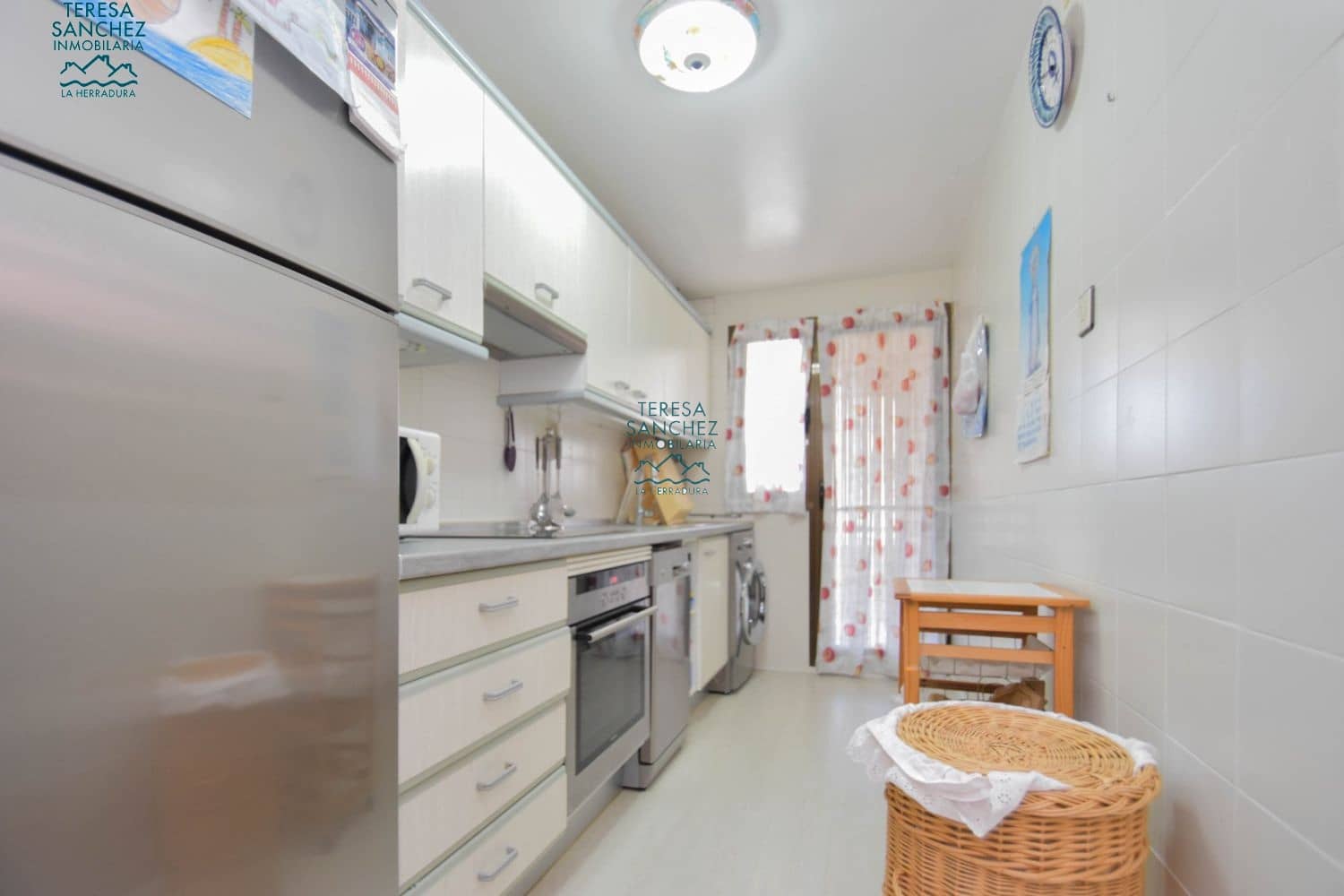 2 bedroom Apartment for sale in La Herradura - € 375,000 (Ref: 9651677)