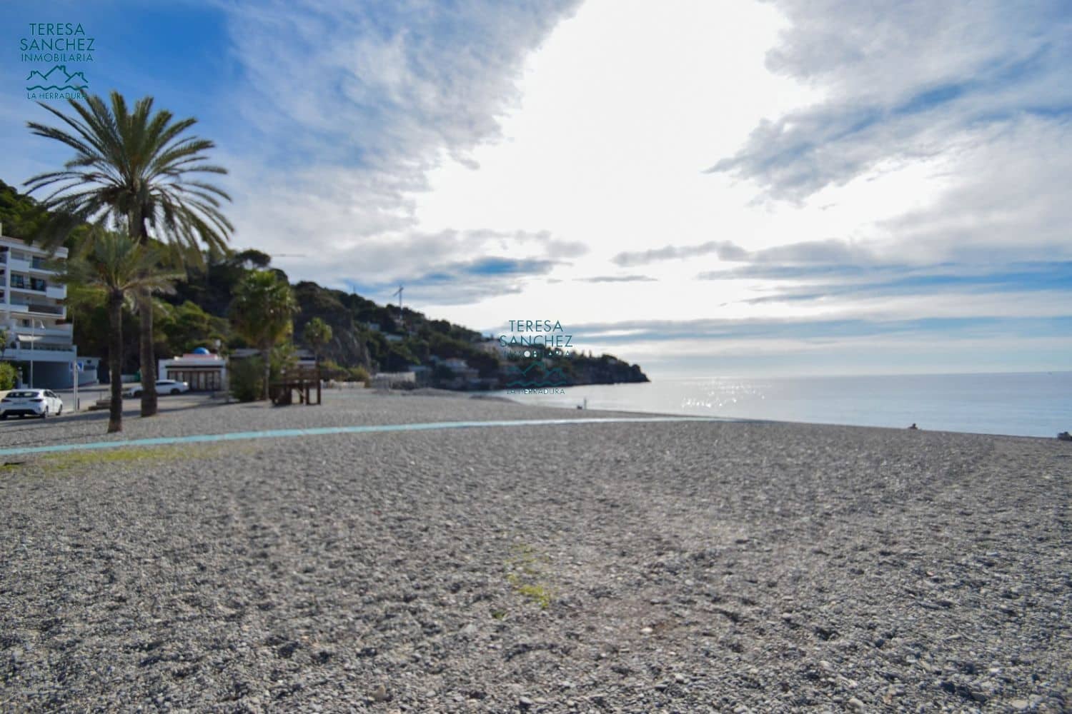 2 bedroom Apartment for sale in La Herradura - € 375,000 (Ref: 9651677)