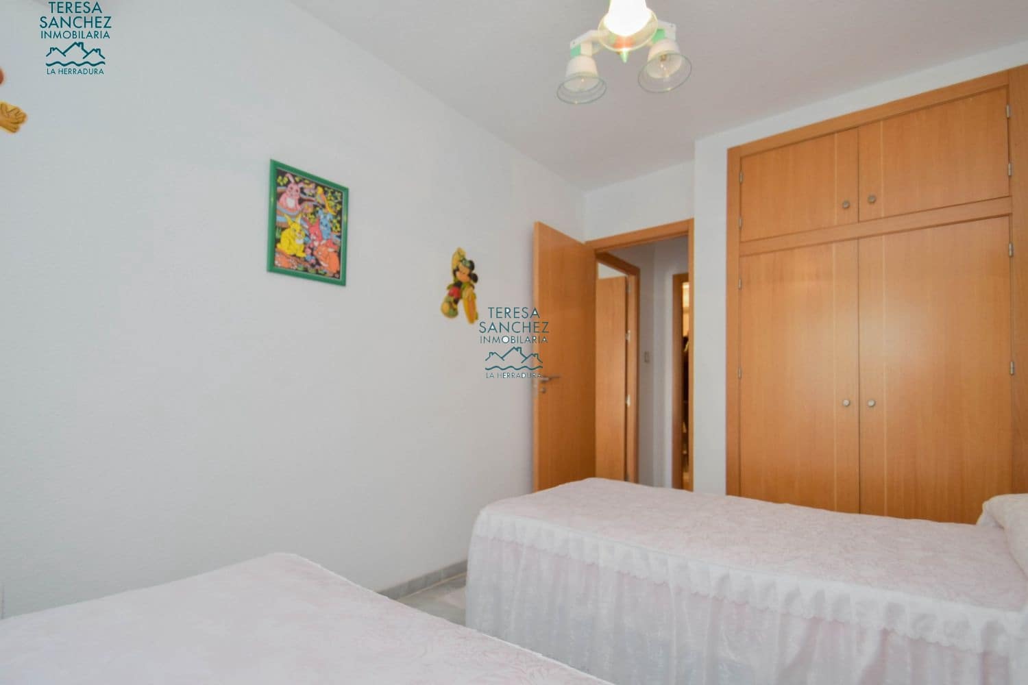 2 bedroom Apartment for sale in La Herradura - € 375,000 (Ref: 9651677)