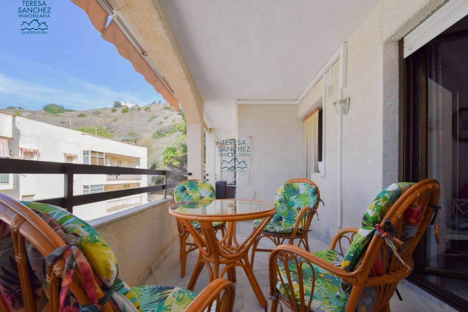 2 bedroom Apartment for sale in La Herradura - € 375,000 (Ref: 9651677)