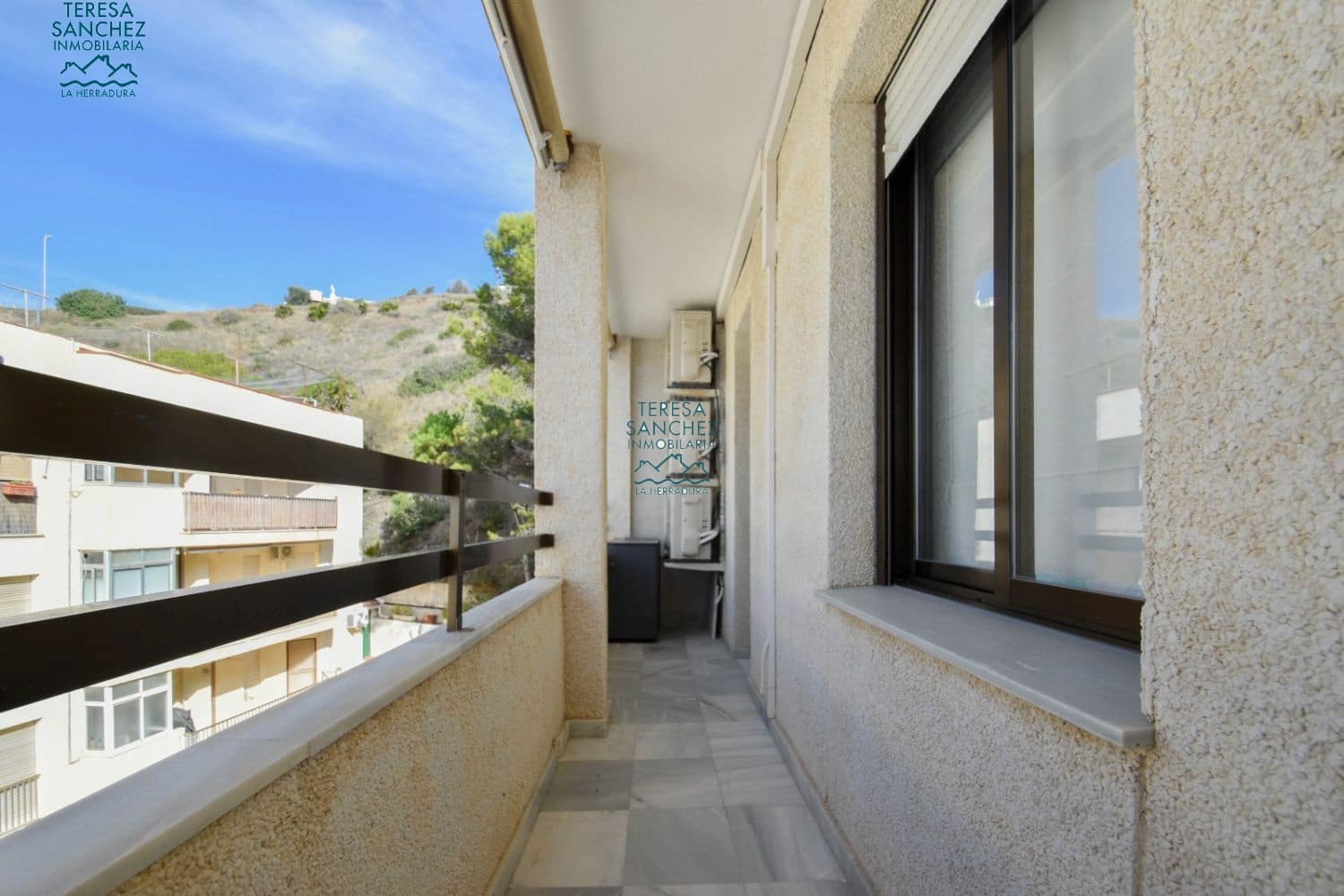 2 bedroom Apartment for sale in La Herradura - € 375,000 (Ref: 9651677)