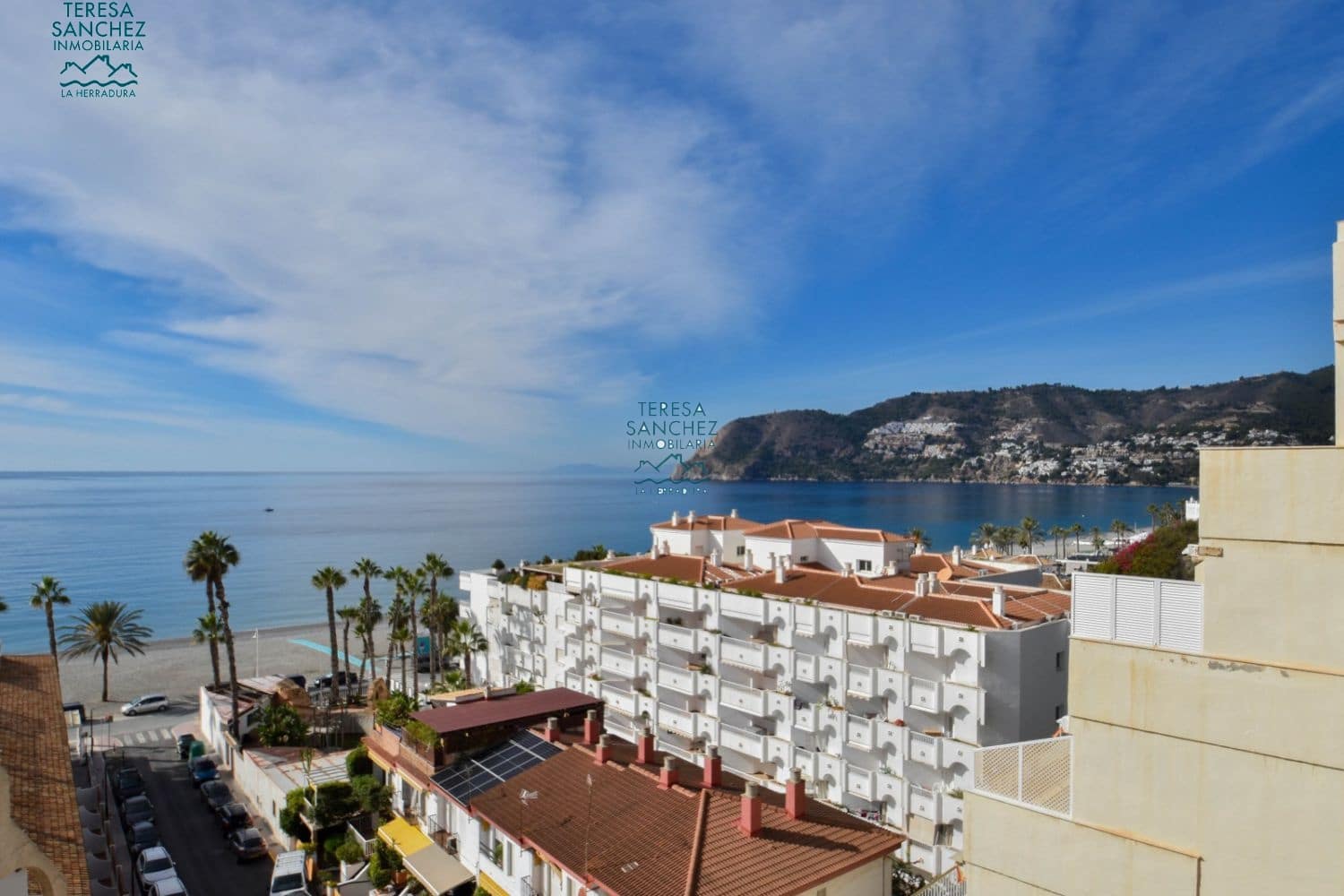 2 bedroom Apartment for sale in La Herradura - € 375,000 (Ref: 9651677)