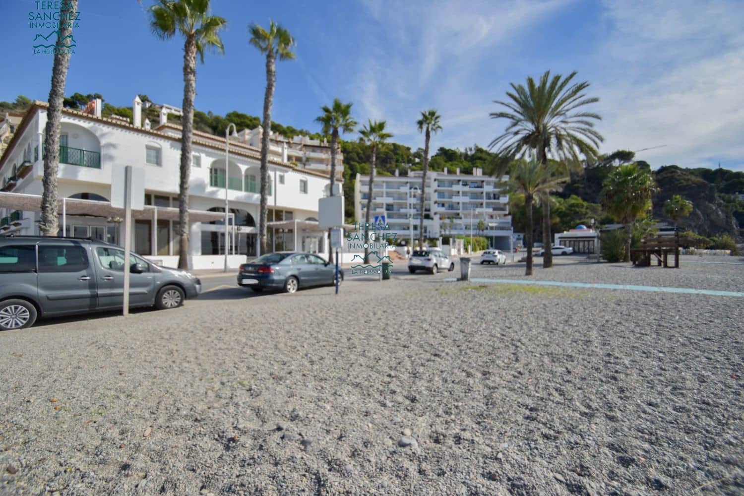 2 bedroom Apartment for sale in La Herradura - € 375,000 (Ref: 9651677)