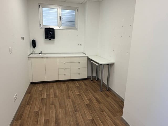 Gewerbe zu vermieten in Almuñécar - 4.000 € (Ref: 10004779)
