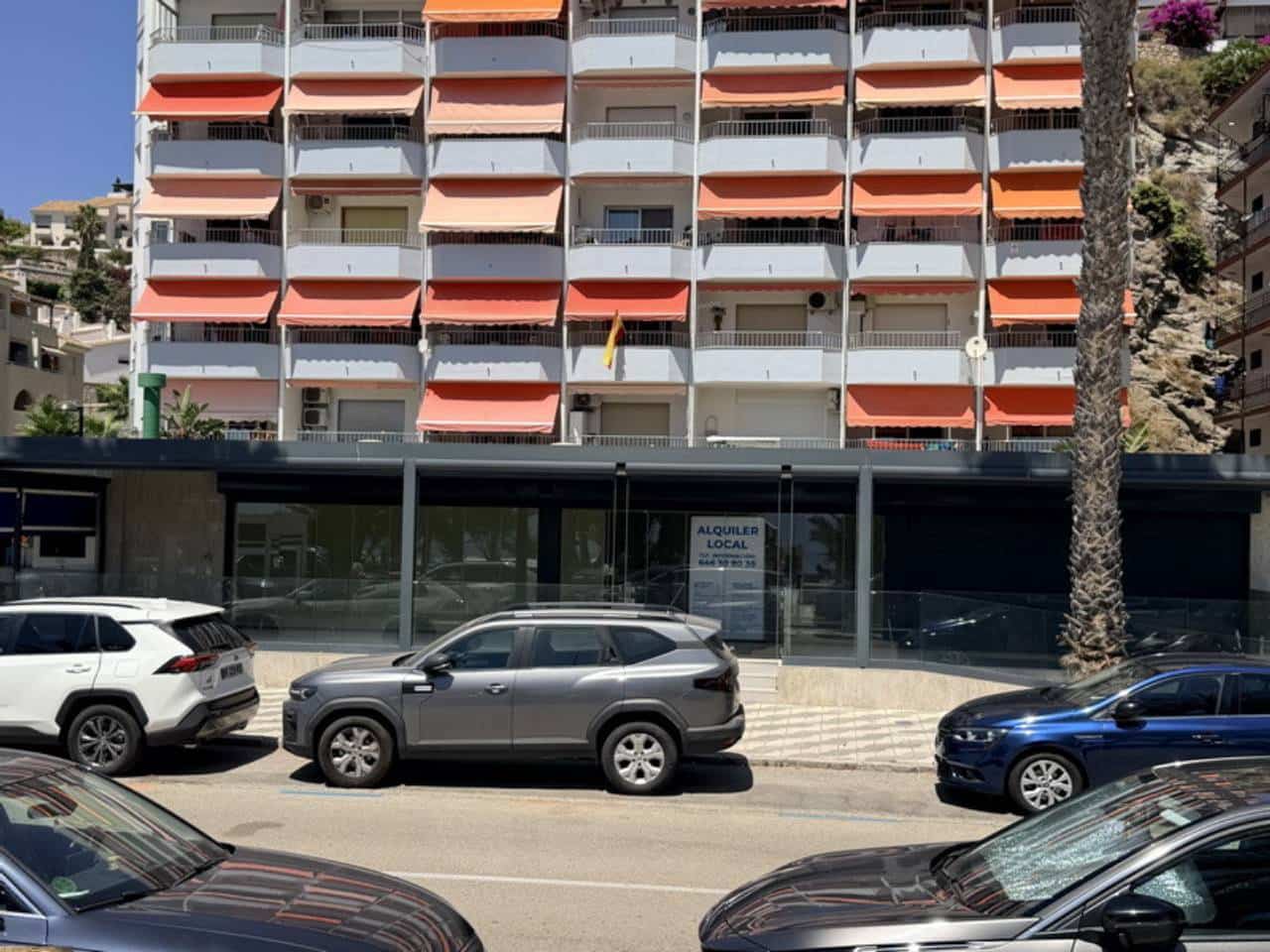 Commercial for rent in Velilla with garage - € 5,000 (Ref: 10006073)