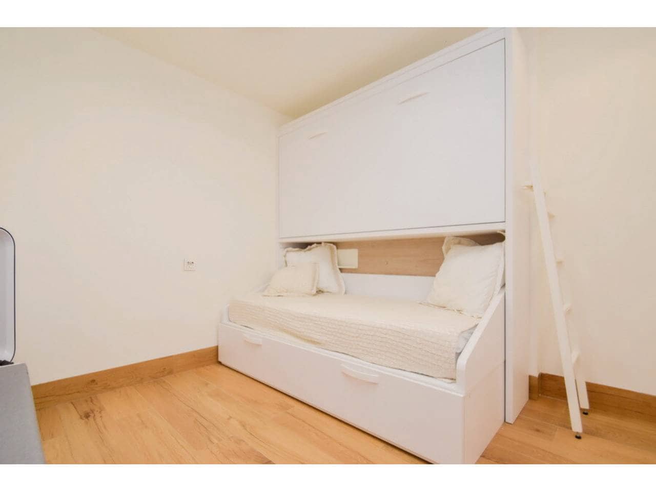 2 makuuhuone Huoneisto myytävänä paikassa Velilla mukana uima-altaan - 395 000 € (Ref: 10006074)