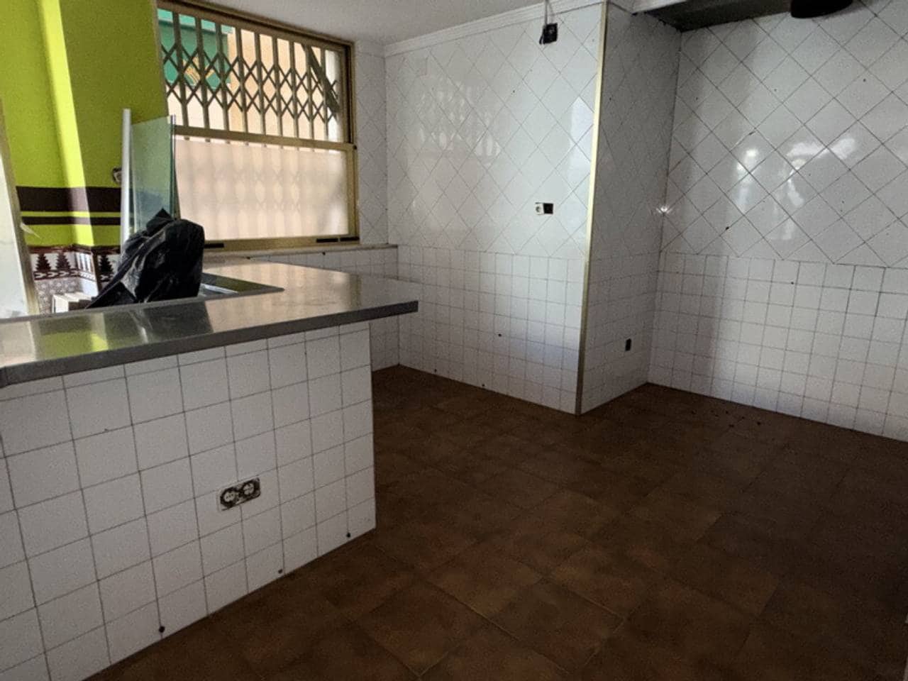 Kaupallinen myytävänä paikassa Almunecar - 350 000 € (Ref: 10024996)