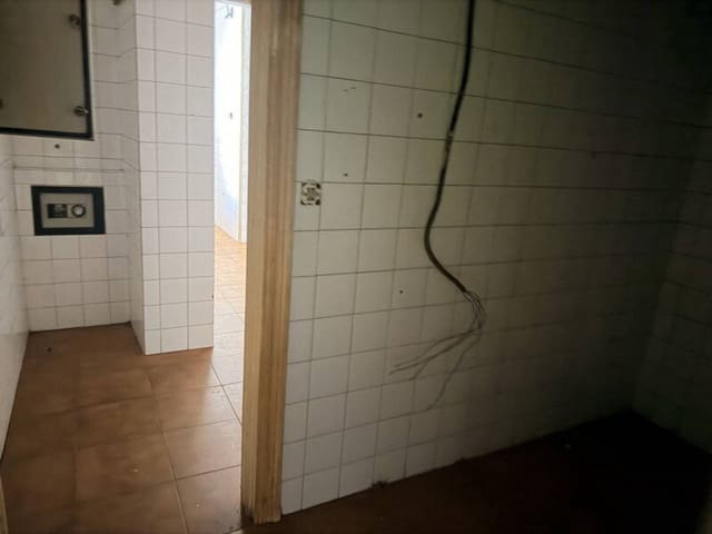 Kaupallinen myytävänä paikassa Almuñécar - 350 000 € (Ref: 10024996)