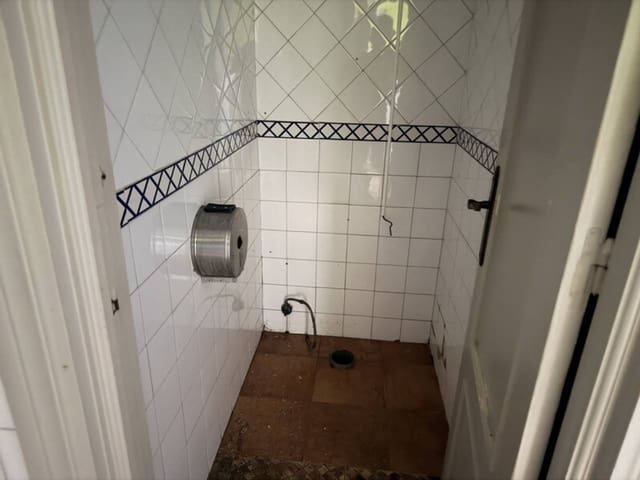 Kaupallinen myytävänä paikassa Almuñécar - 350 000 € (Ref: 10024996)