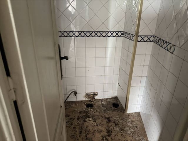 Kaupallinen myytävänä paikassa Almuñécar - 350 000 € (Ref: 10024996)