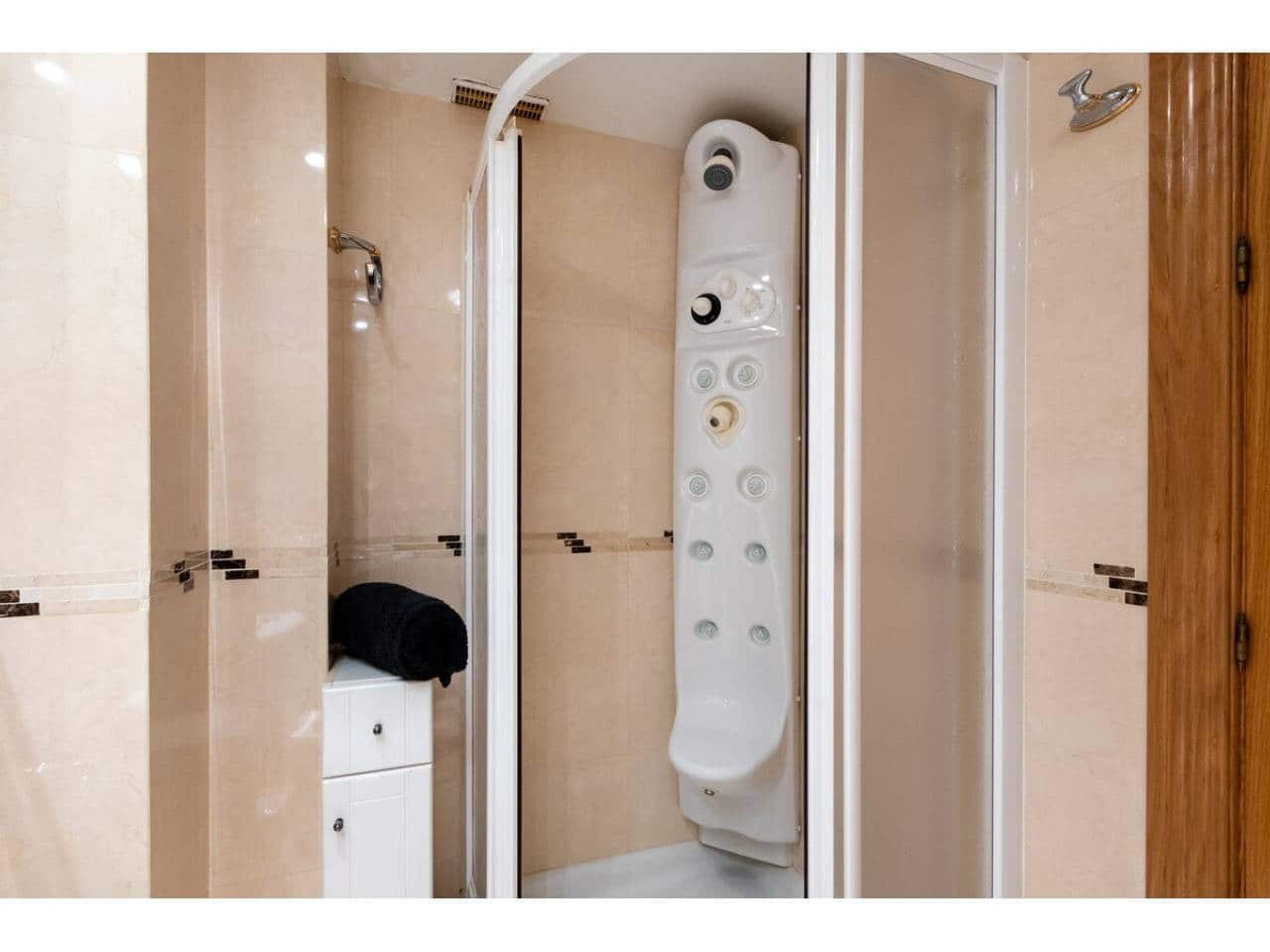 2 bedroom Flat for sale in Almunecar with garage - € 369,000 (Ref: 10031372)