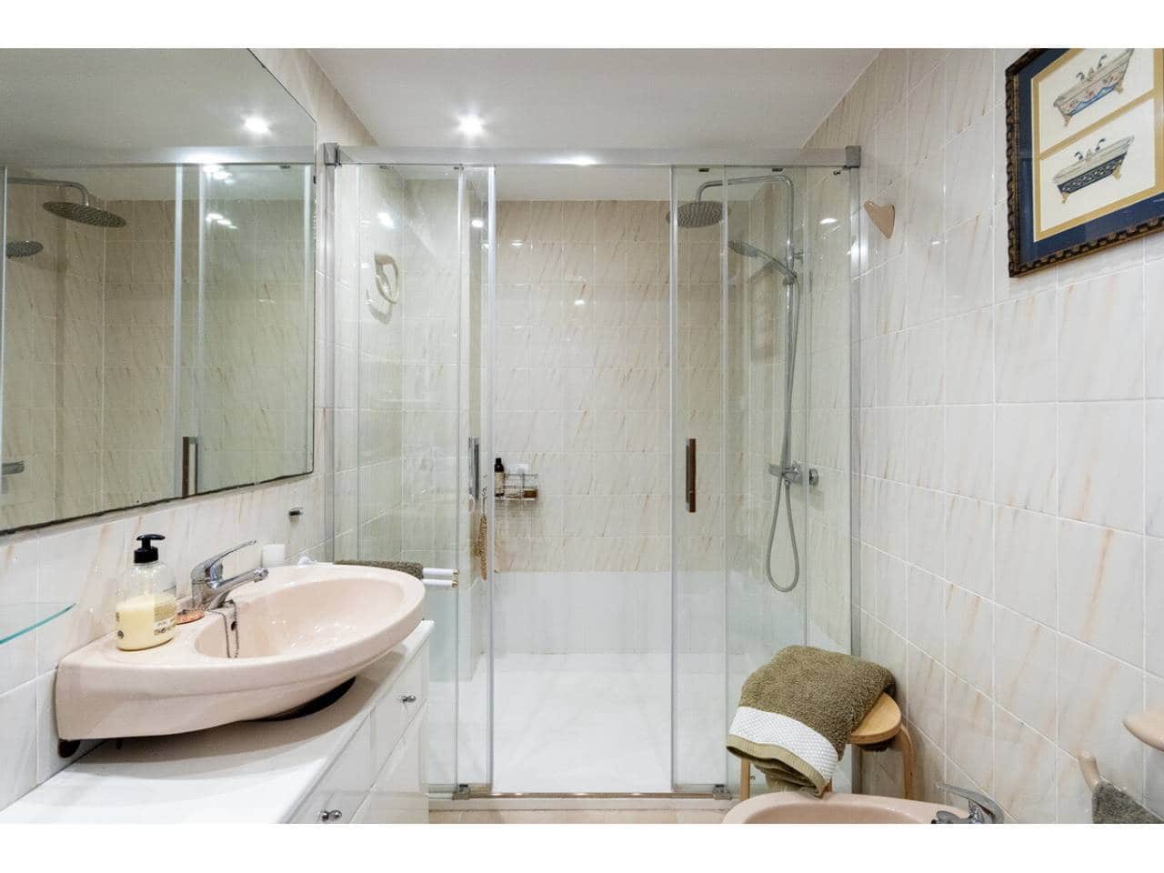 2 bedroom Flat for sale in Almunecar with garage - € 369,000 (Ref: 10031372)