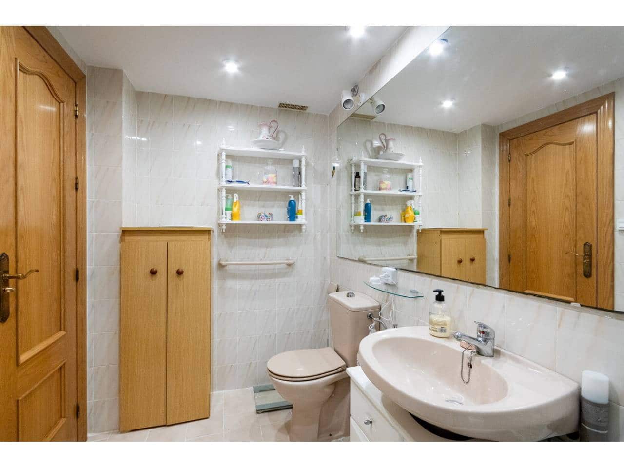 2 bedroom Flat for sale in Almunecar with garage - € 369,000 (Ref: 10031372)