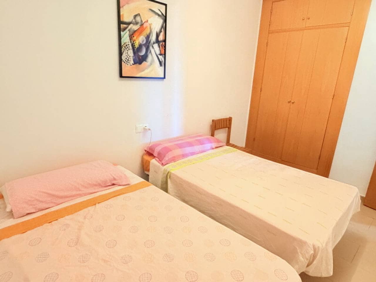 3 sovrum Lägenhet att hyra i Velilla - 1 000 € (Ref: 10033158)