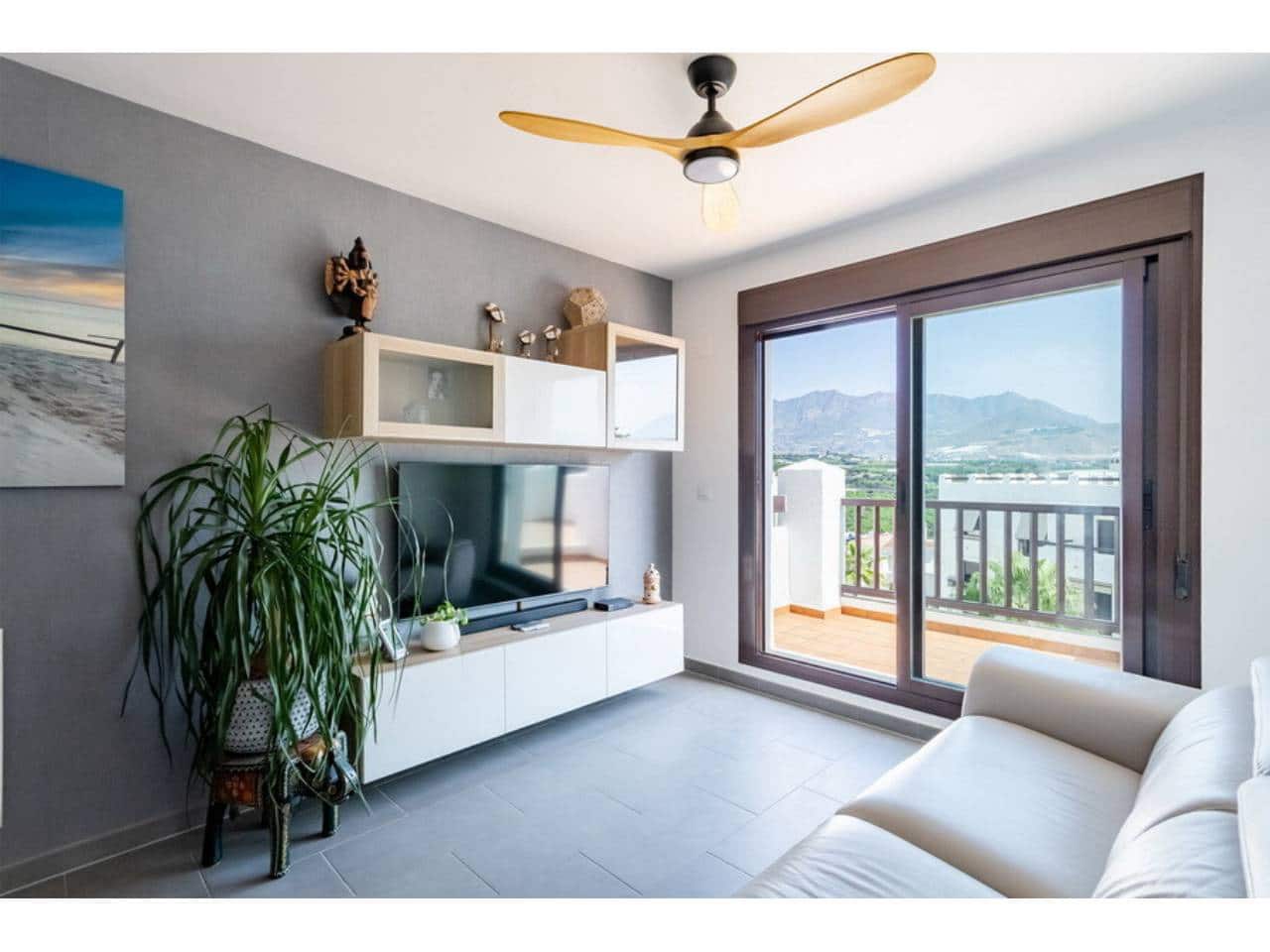 3 sypialnia Penthouse na sprzedaż w Salobrena z basenem garażem - 379 000 € (Ref: 10033378)