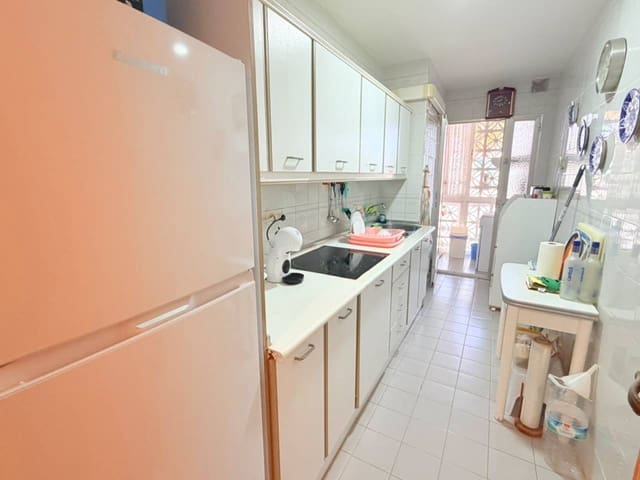 2 Zimmer Apartment zu vermieten in Almuñécar mit Pool - 850 € (Ref: 10077237)