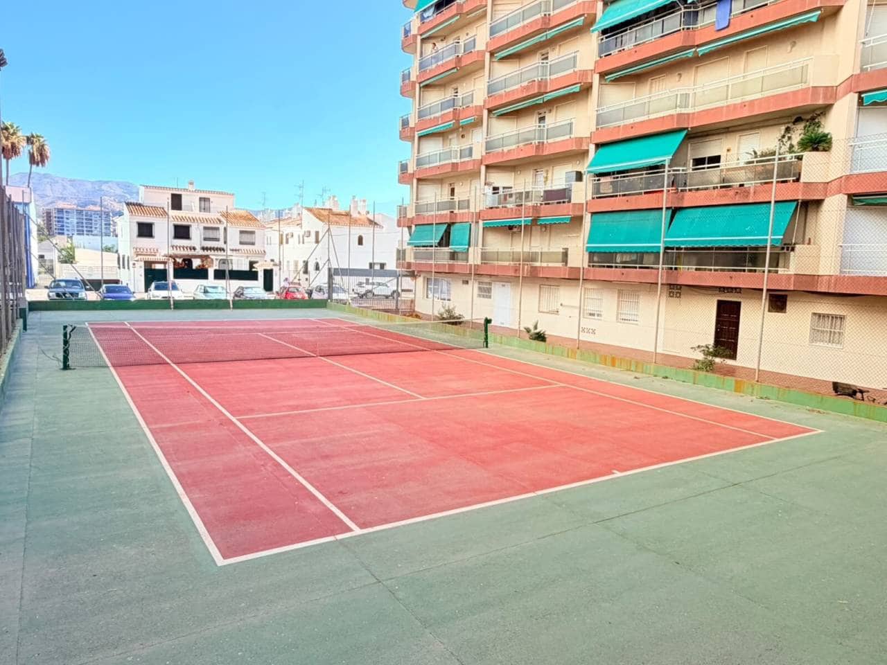 2 Zimmer Apartment zu vermieten in Almunecar mit Pool - 850 € (Ref: 10077237)