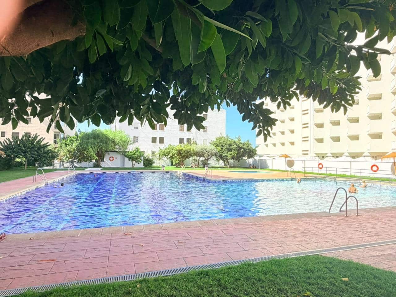 2 Zimmer Apartment zu vermieten in Almunecar mit Pool - 850 € (Ref: 10077237)