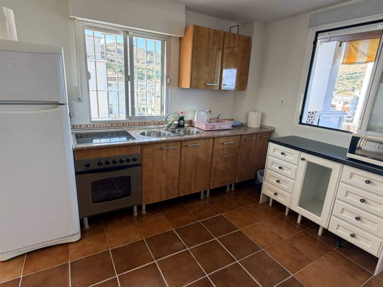 2 Zimmer Apartment zu vermieten in Velilla mit Pool - 1.200 € (Ref: 10094071)