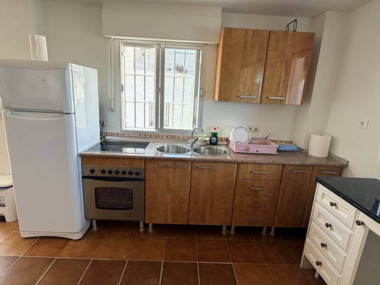 2 Zimmer Apartment zu vermieten in Velilla mit Pool - 1.200 € (Ref: 10094071)