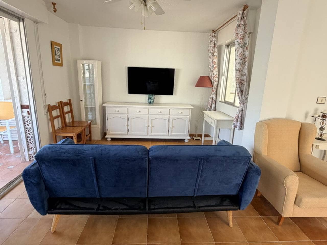 2 Zimmer Apartment zu vermieten in Velilla mit Pool - 1.200 € (Ref: 10094071)