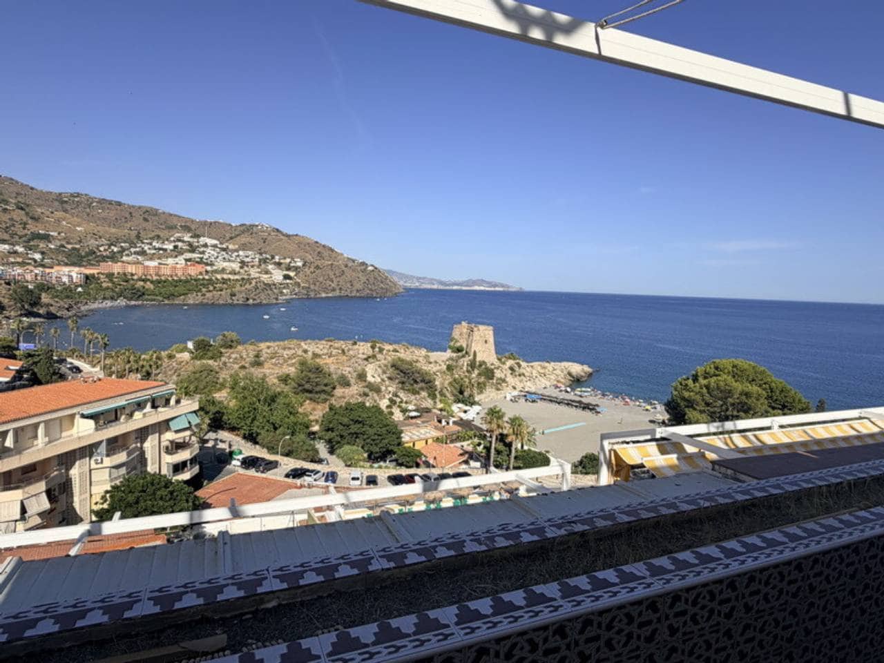 2 Zimmer Apartment zu vermieten in Velilla mit Pool - 1.200 € (Ref: 10094071)