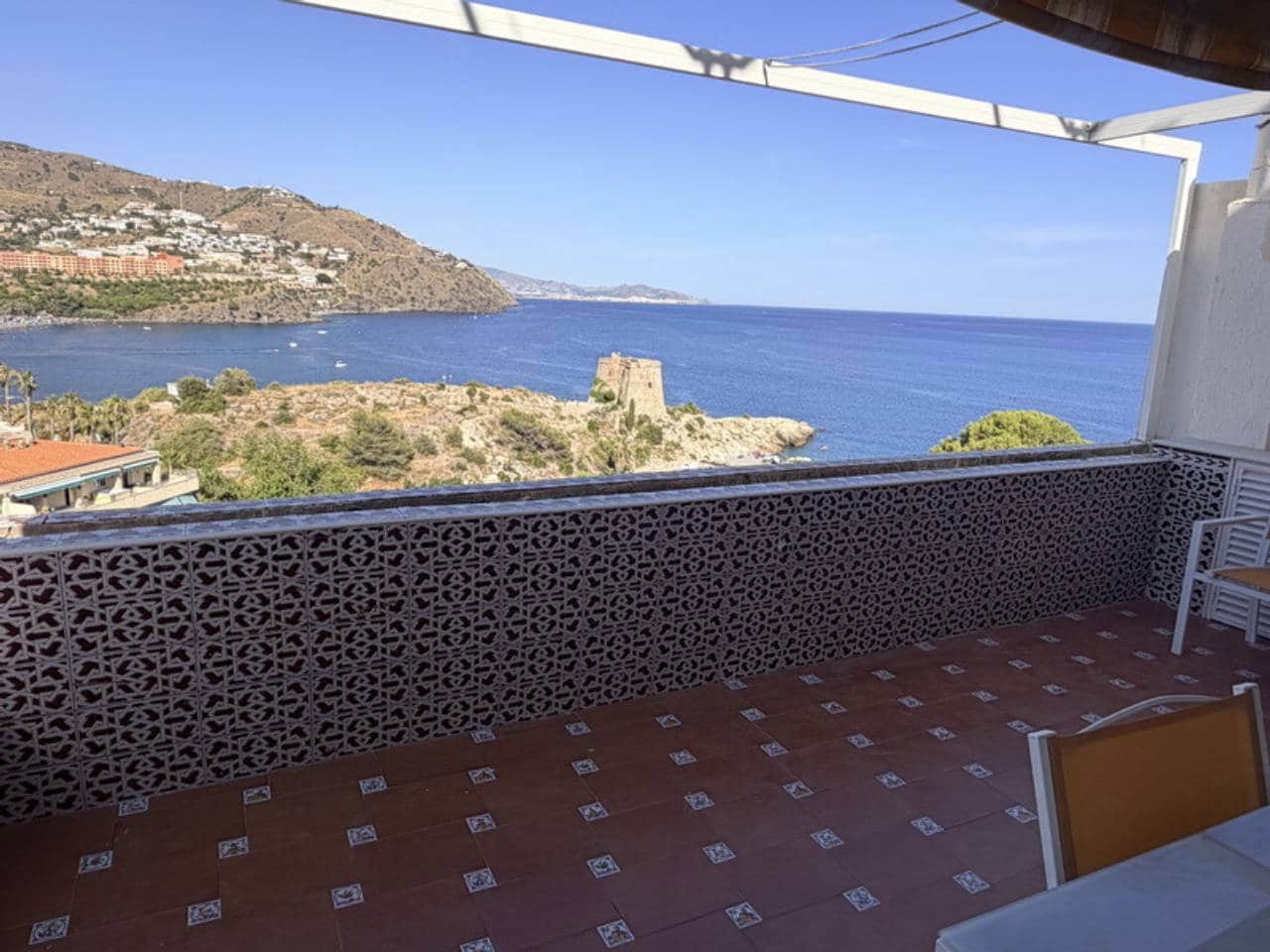 2 Zimmer Apartment zu vermieten in Velilla mit Pool - 1.200 € (Ref: 10094071)