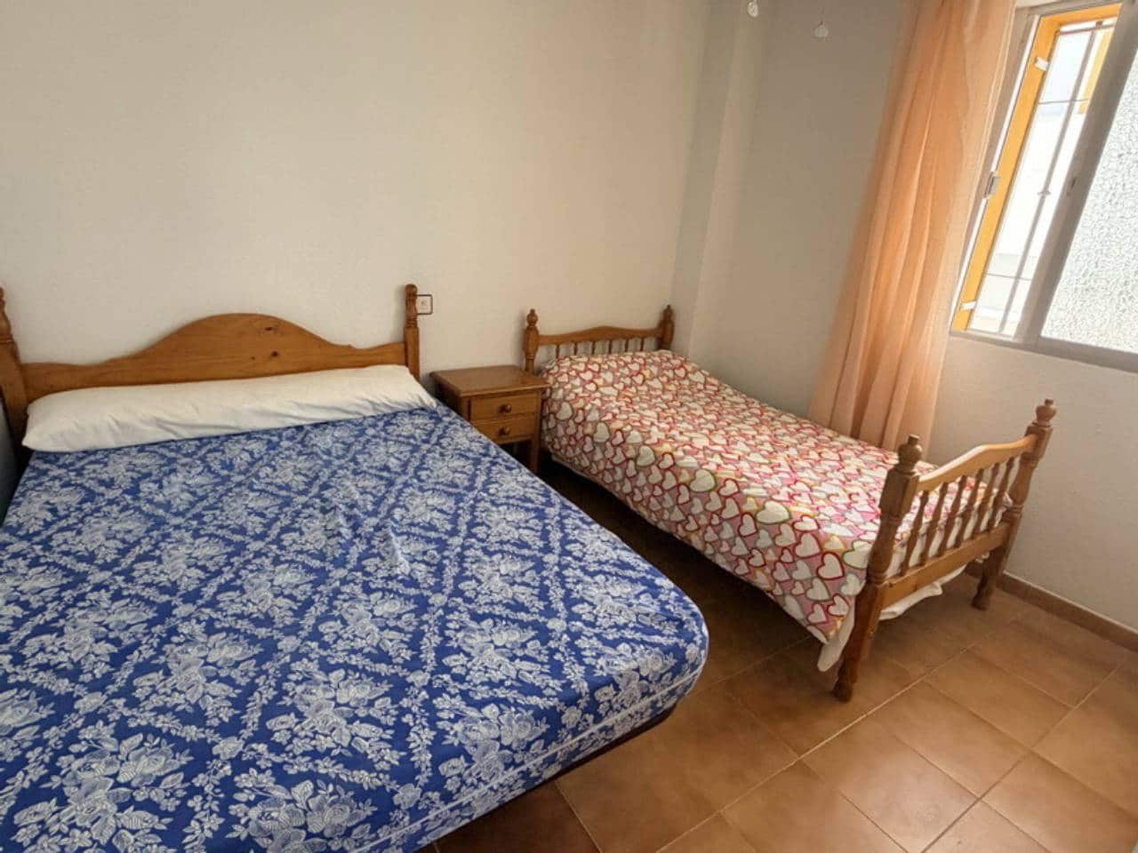 2 Zimmer Apartment zu vermieten in Velilla mit Pool - 1.200 € (Ref: 10094071)