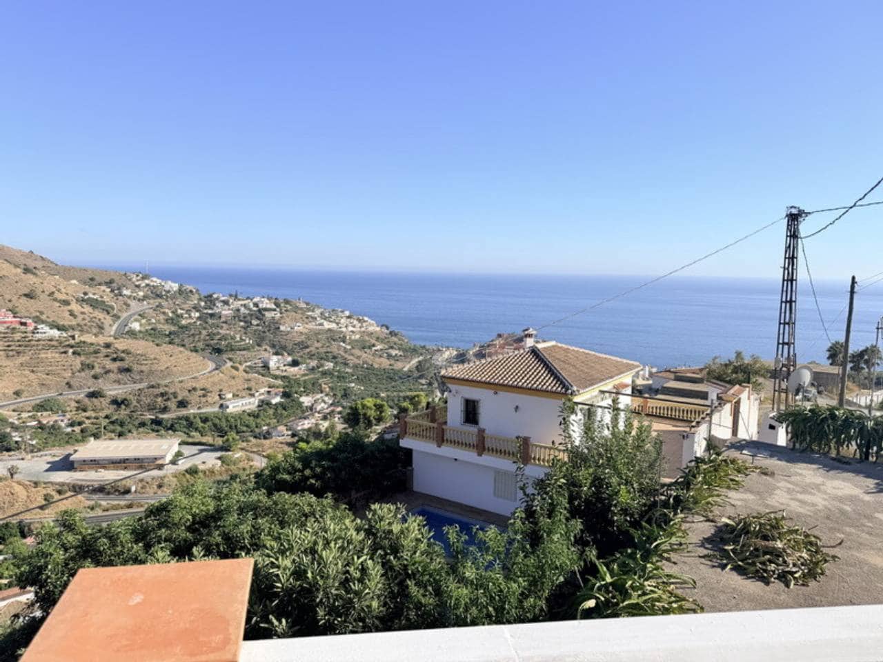 2 bedroom Villa for rent in Taramay with pool garage - € 1,100 (Ref: 10108653)
