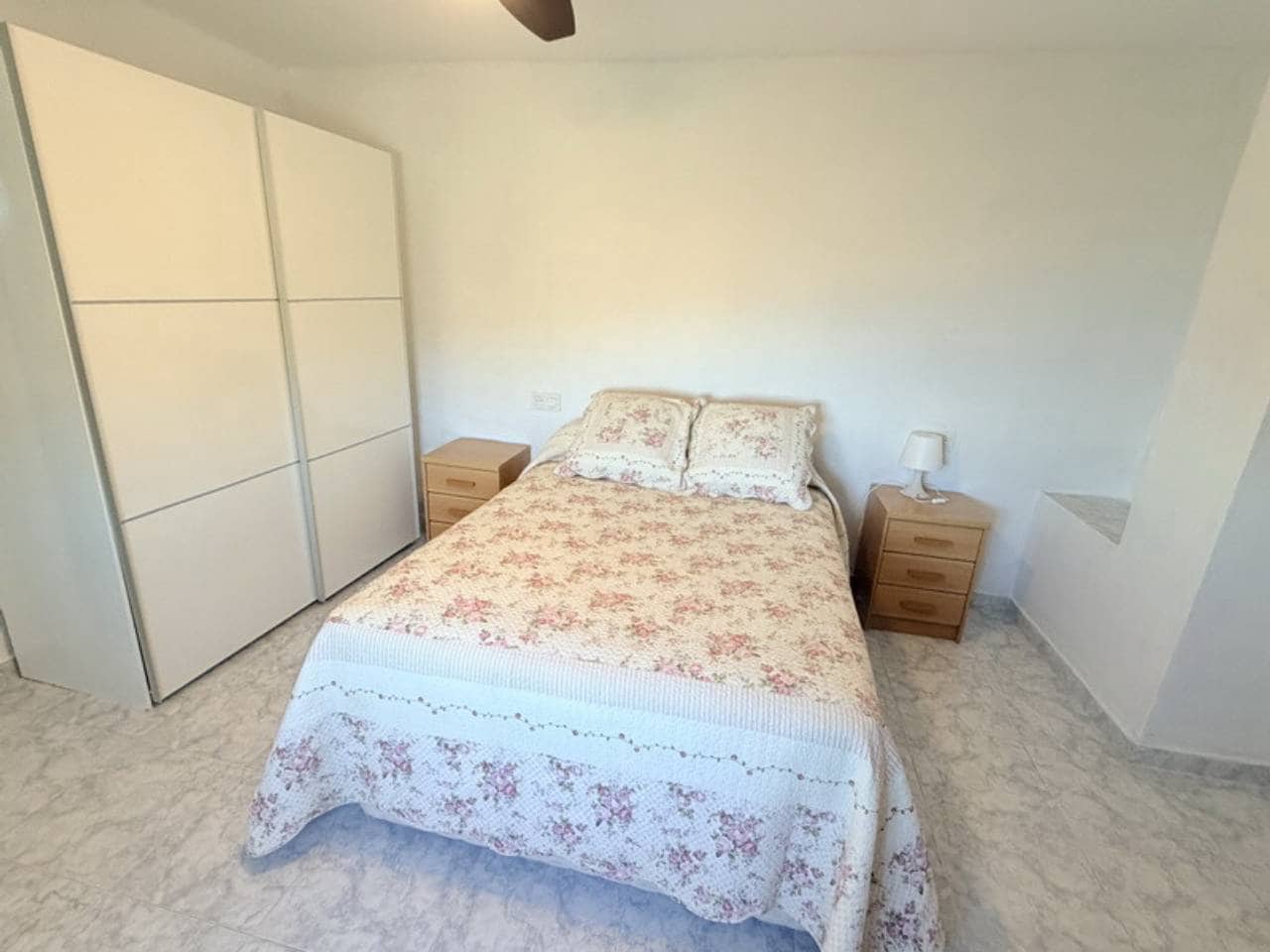2 bedroom Villa for rent in Taramay with pool garage - € 1,100 (Ref: 10108653)
