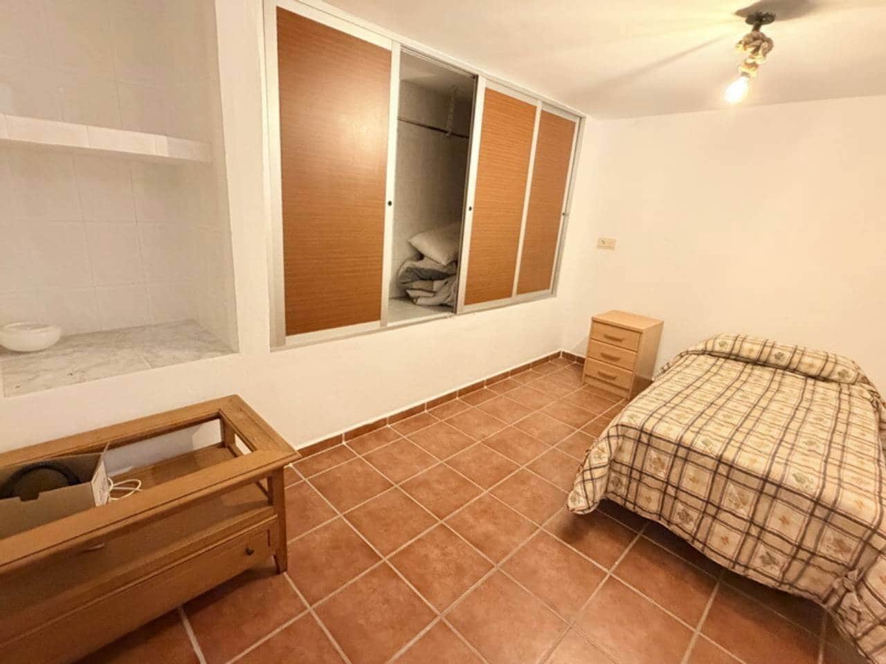 2 bedroom Villa for rent in Taramay with pool garage - € 1,100 (Ref: 10108653)