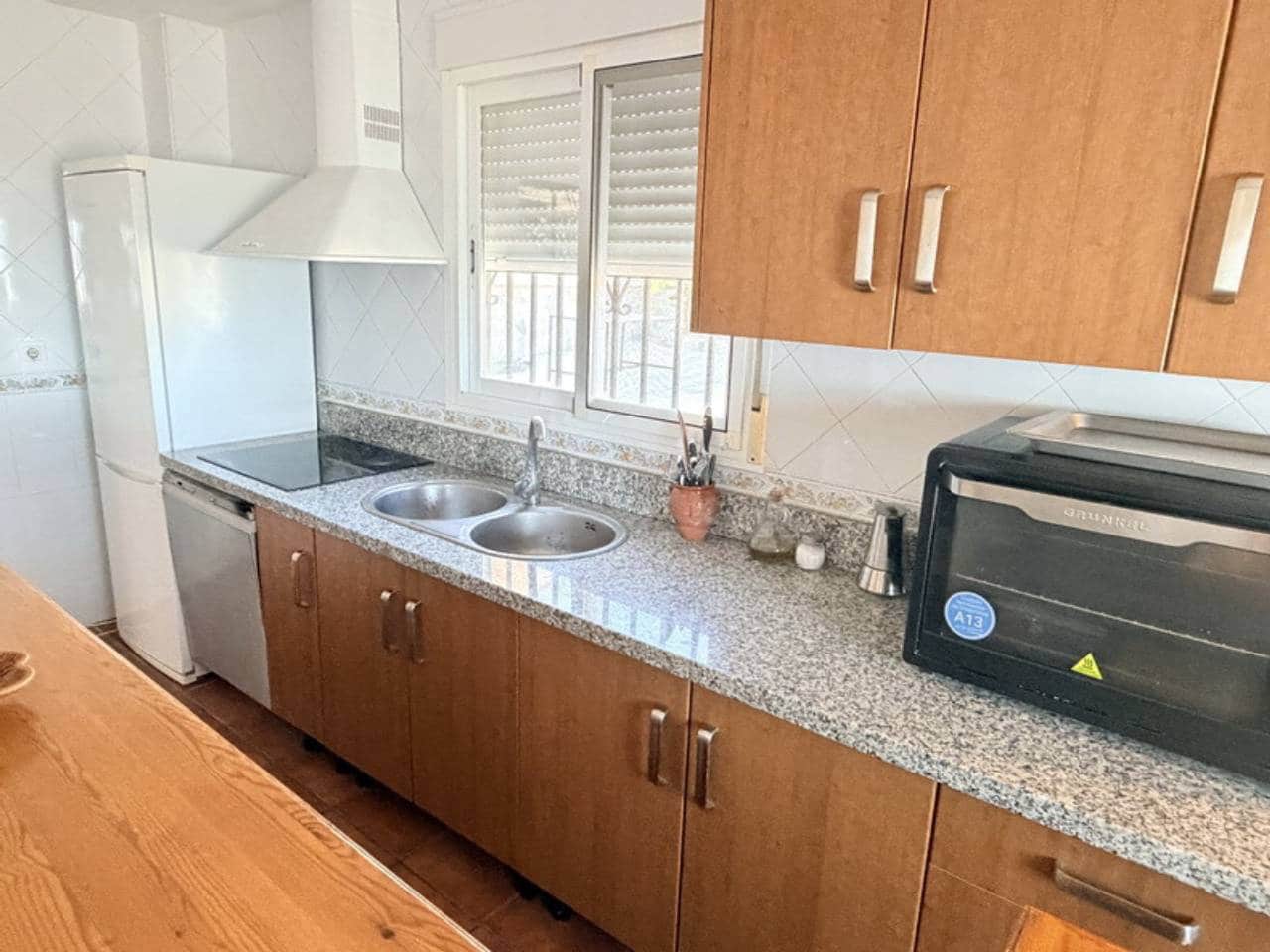 2 bedroom Villa for rent in Taramay with pool garage - € 1,100 (Ref: 10108653)