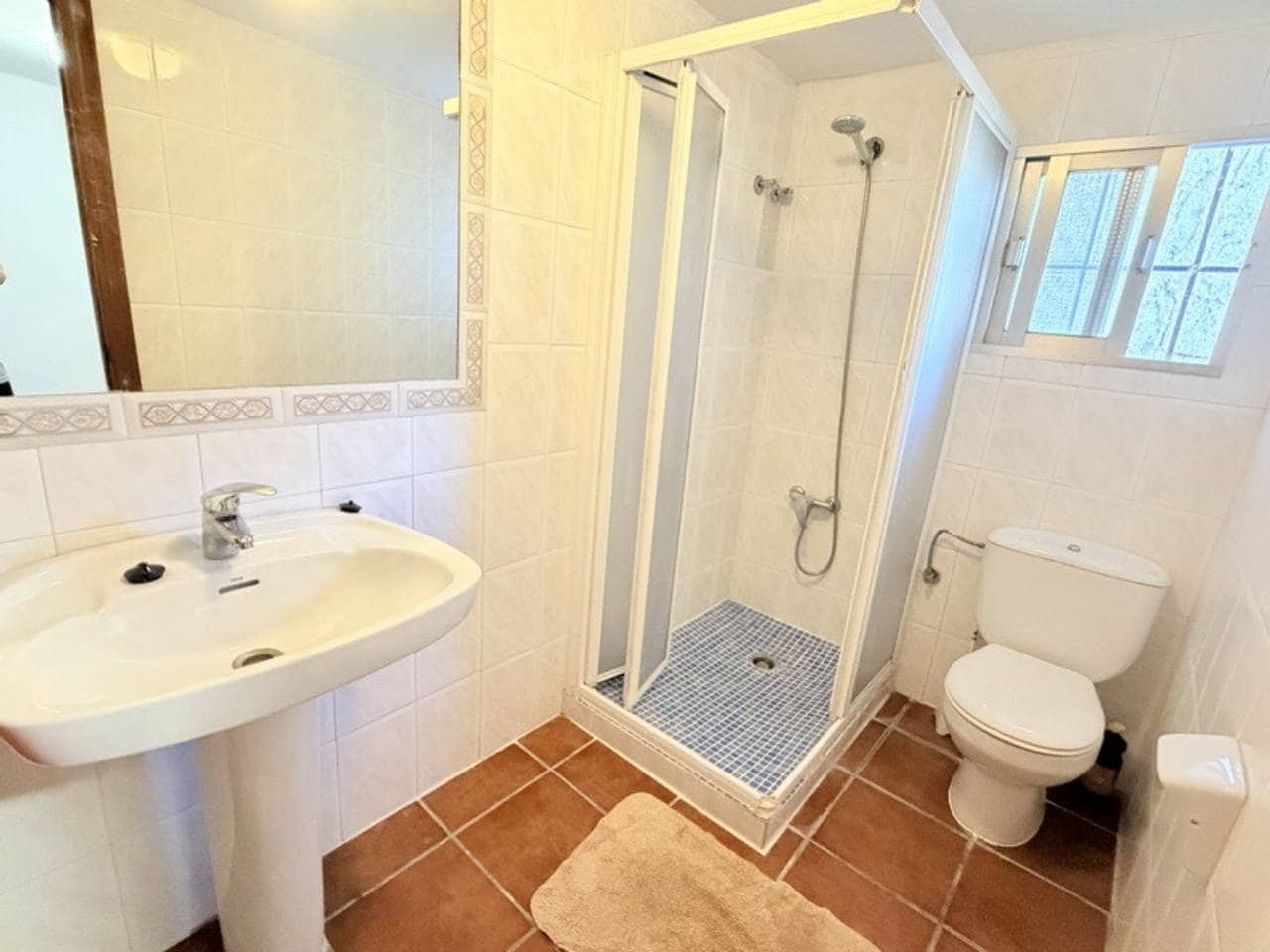 2 bedroom Villa for rent in Taramay with pool garage - € 1,100 (Ref: 10108653)