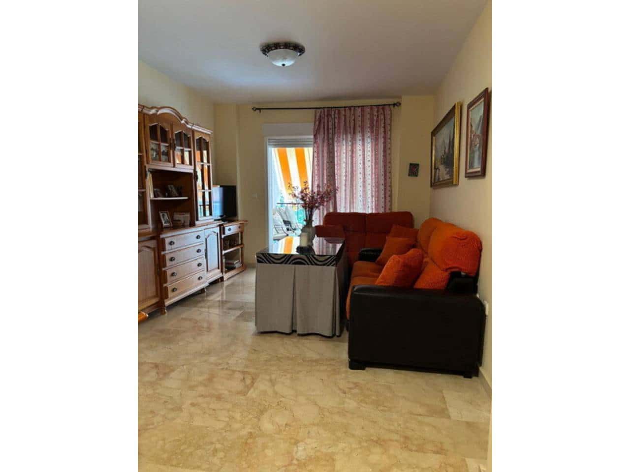 2 slaapkamer Appartement te huur in Velilla - € 800 (Ref: 10118417)