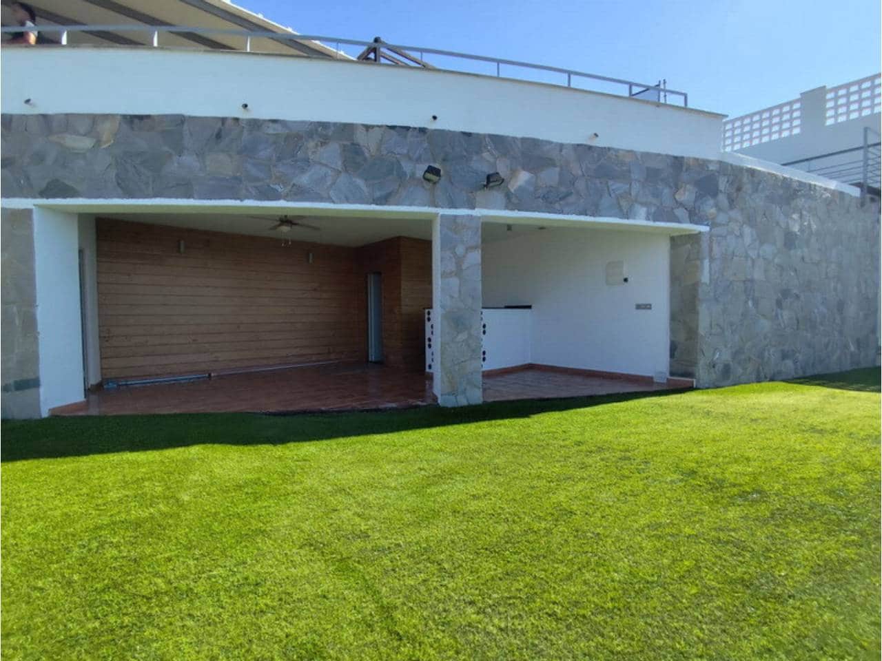 4 soveværelse Villa til salg i Taramay med swimmingpool garage - € 875.000 (Ref: 10136712)