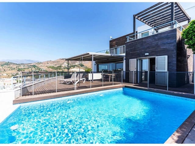 4 soveværelse Villa til salg i Taramay, Almuñécar med swimmingpool garage - € 875.000 (Ref: 10136712)