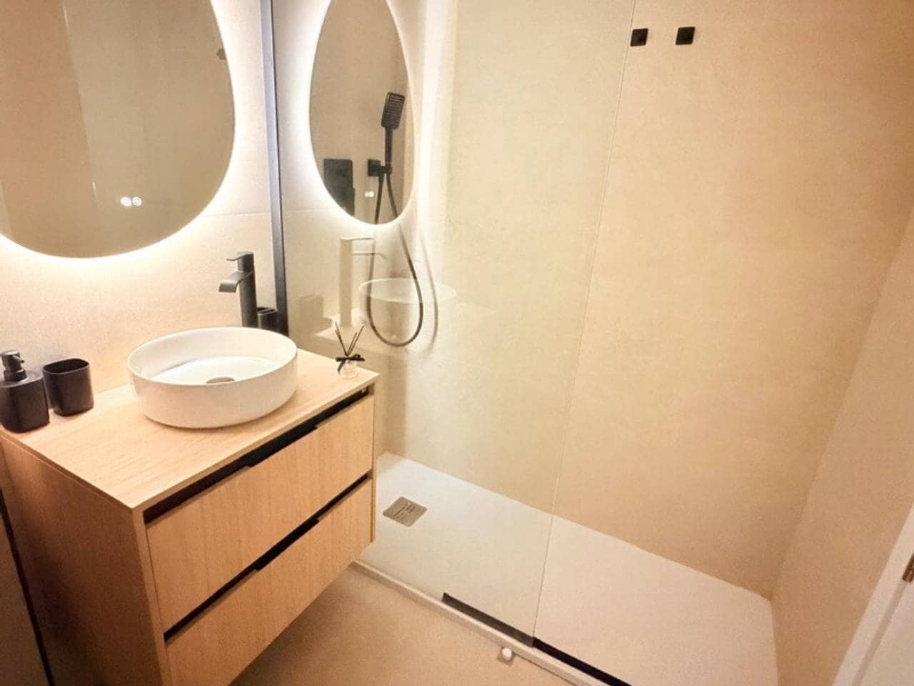 2 sypialnia Mieszkanie do wynajęcia w Velilla z basenem - 980 € (Ref: 10138990)