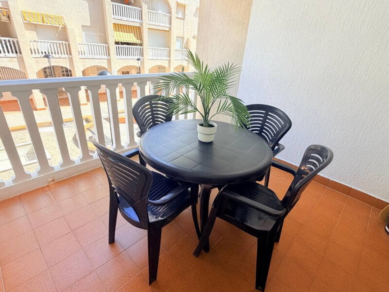 2 sypialnia Mieszkanie do wynajęcia w Velilla z basenem - 980 € (Ref: 10138990)