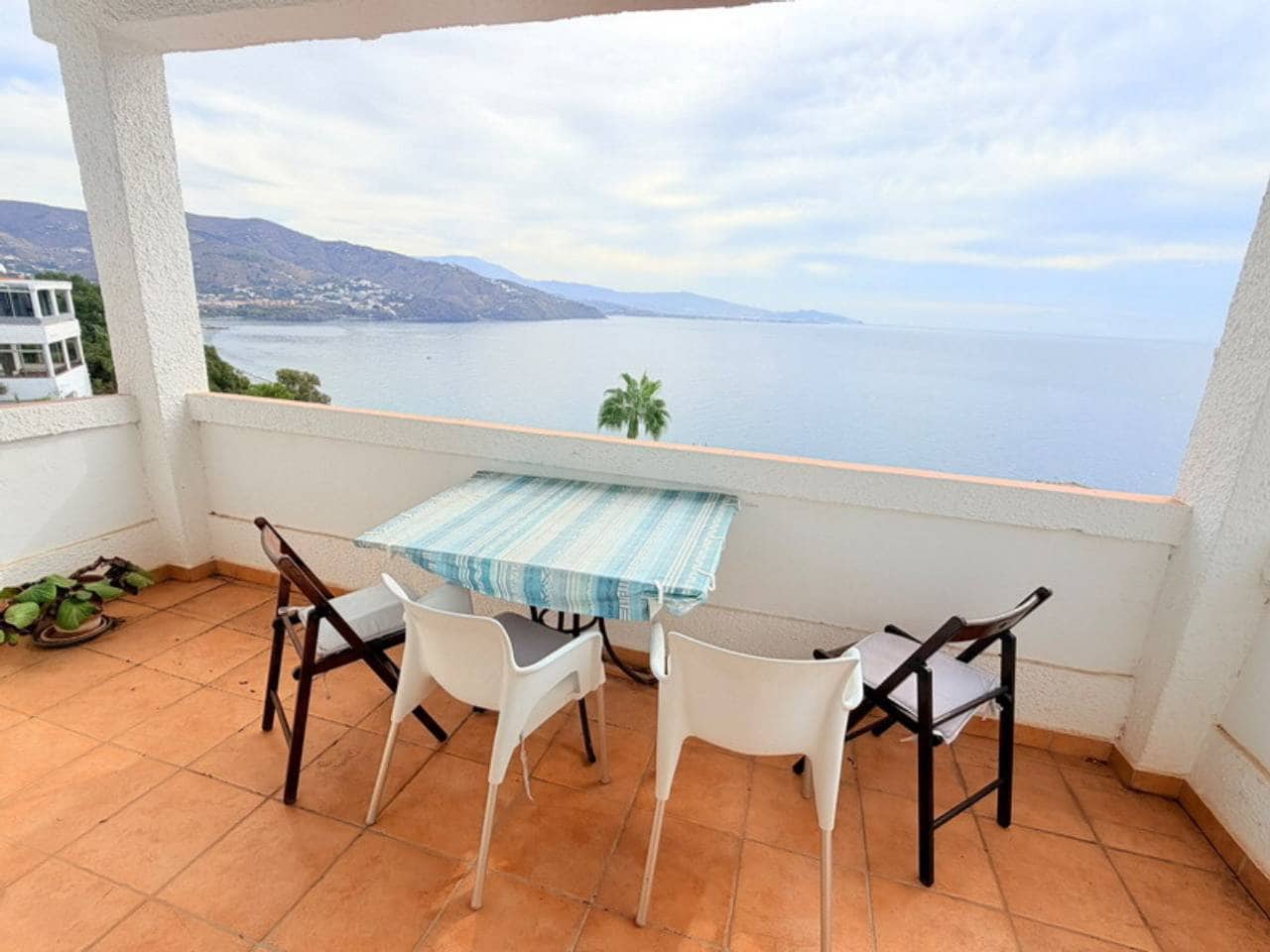 Apartamento de 3 habitaciones en Velilla en venta con piscina - 370.000 € (Ref: 10145667)