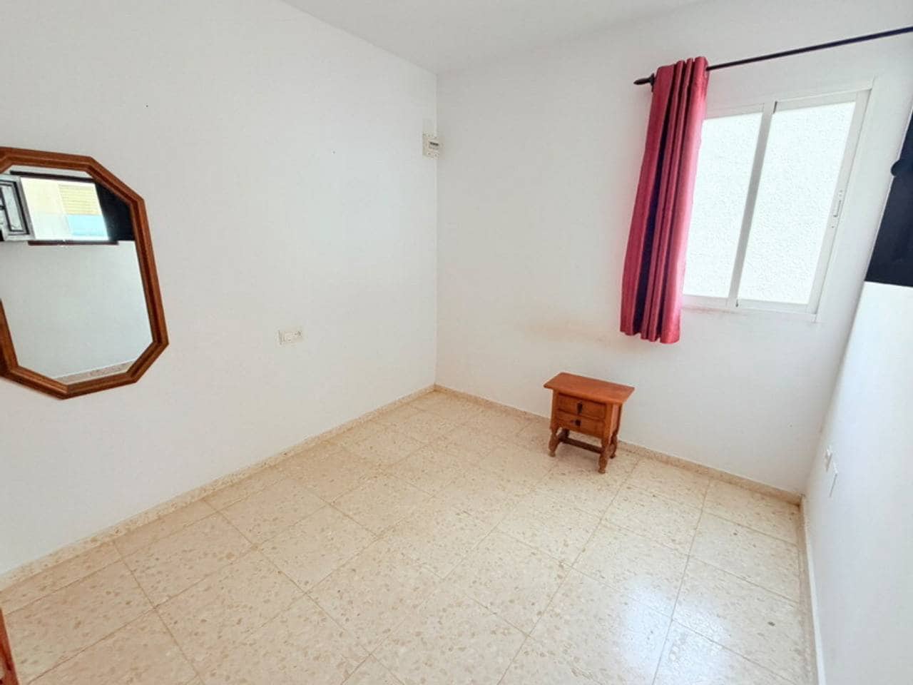 Apartamento de 3 habitaciones en Velilla en venta con piscina - 370.000 € (Ref: 10145667)