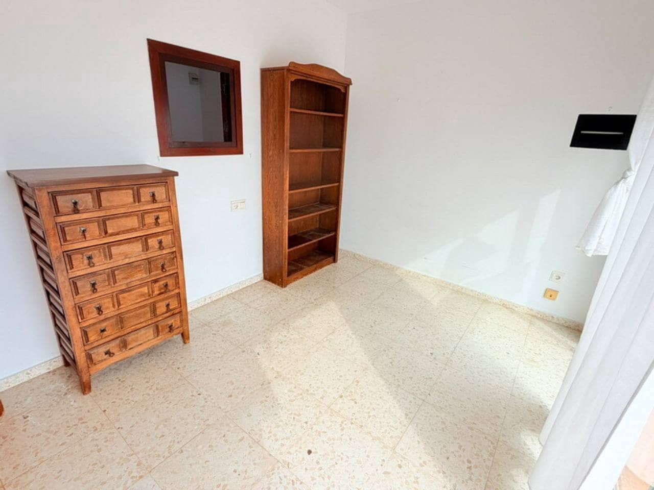 Apartamento de 3 habitaciones en Velilla en venta con piscina - 370.000 € (Ref: 10145667)