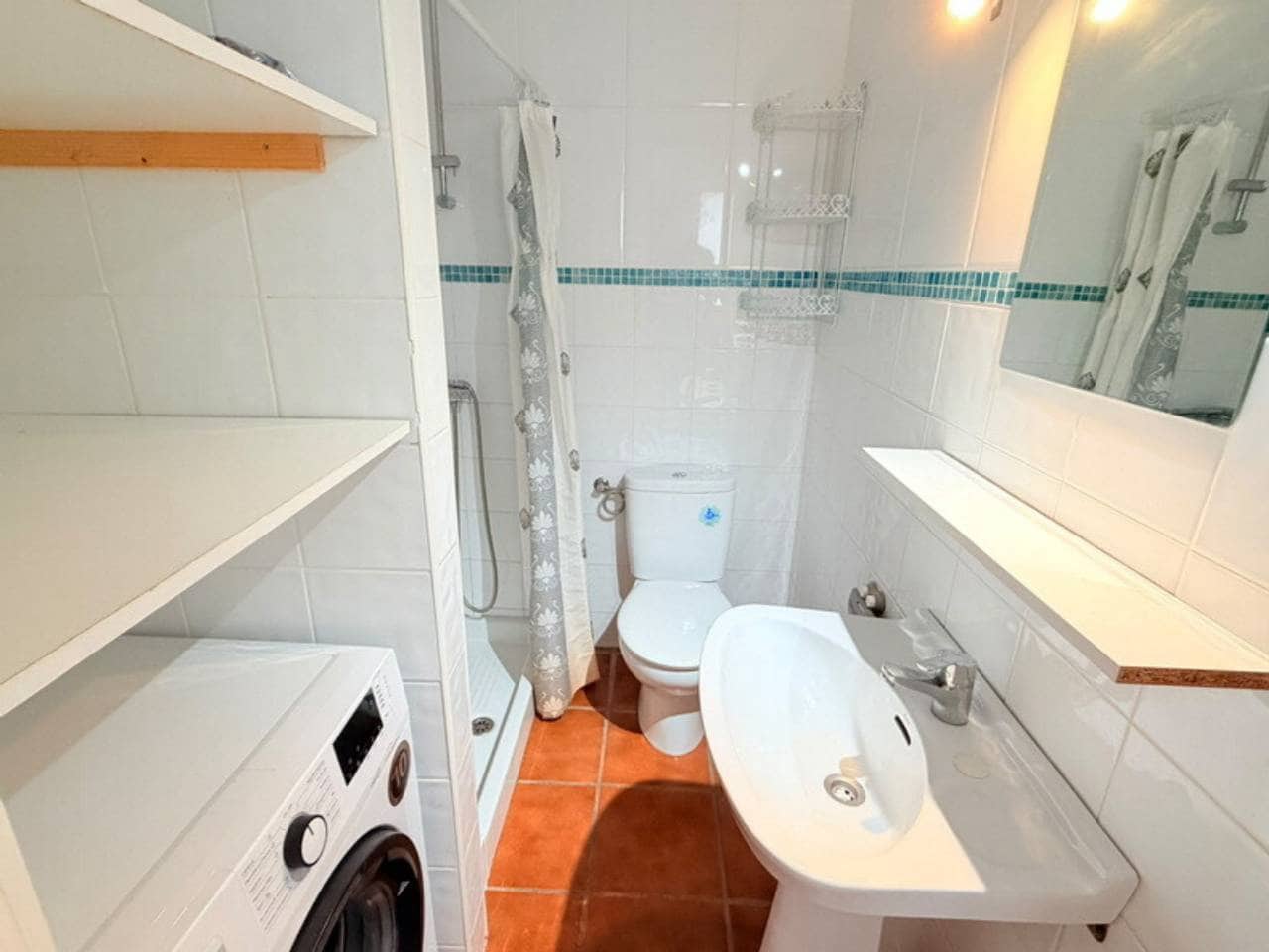 Apartamento de 3 habitaciones en Velilla en venta con piscina - 370.000 € (Ref: 10145667)