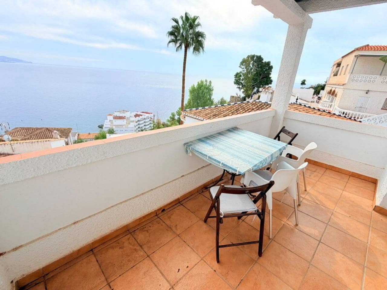 Apartamento de 3 habitaciones en Velilla en venta con piscina - 370.000 € (Ref: 10145667)
