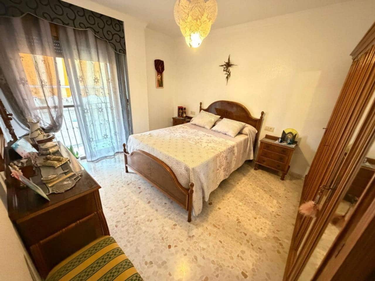 3 bedroom Apartment for sale in Almunecar - € 355,000 (Ref: 10167908)