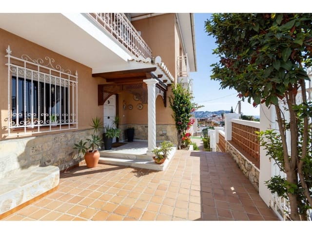 4 soverom Villa til salgs i Almuñécar med garasje - € 795 000 (Ref: 10176192)