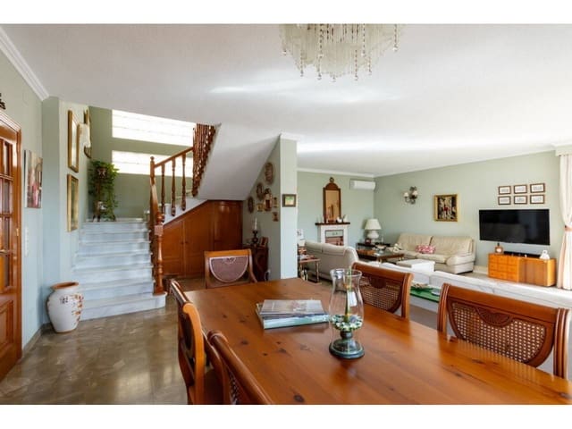 4 soverom Villa til salgs i Almuñécar med garasje - € 795 000 (Ref: 10176192)