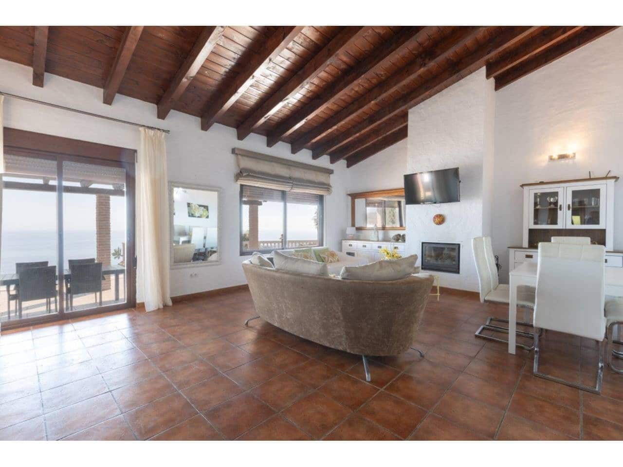 5 soveværelse Villa til salg i Taramay med swimmingpool - € 750.000 (Ref: 5709772)