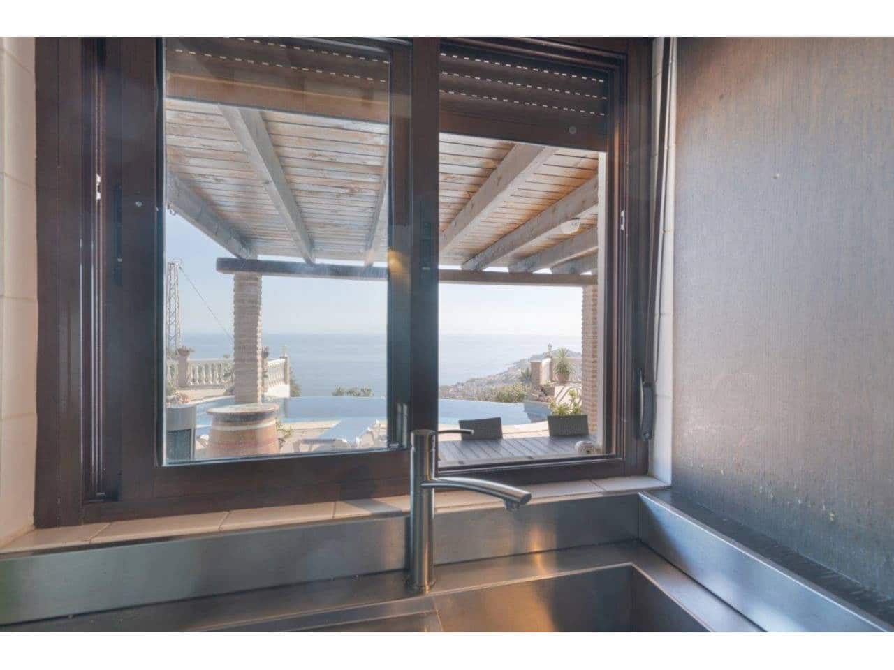 5 soveværelse Villa til salg i Taramay med swimmingpool - € 750.000 (Ref: 5709772)