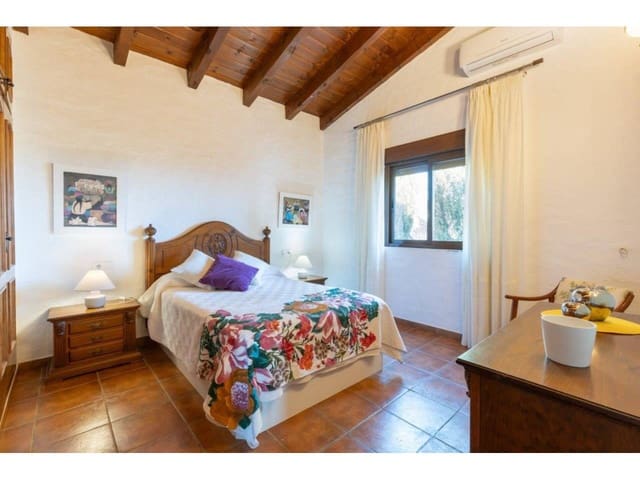 5 soveværelse Villa til salg i Taramay, Almuñécar med swimmingpool - € 750.000 (Ref: 5709772)