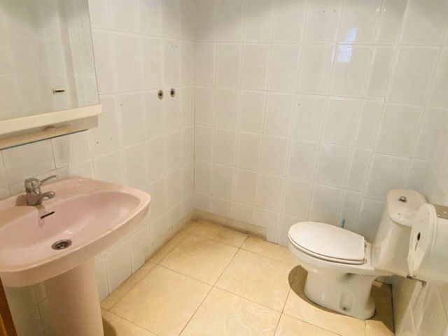 Local Commercial à louer à Almuñécar - 1 200 € (Ref: 6928109)